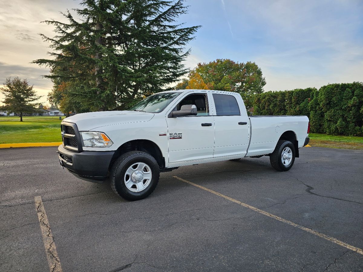 2016 Ram 2500 Tradesman photo 2
