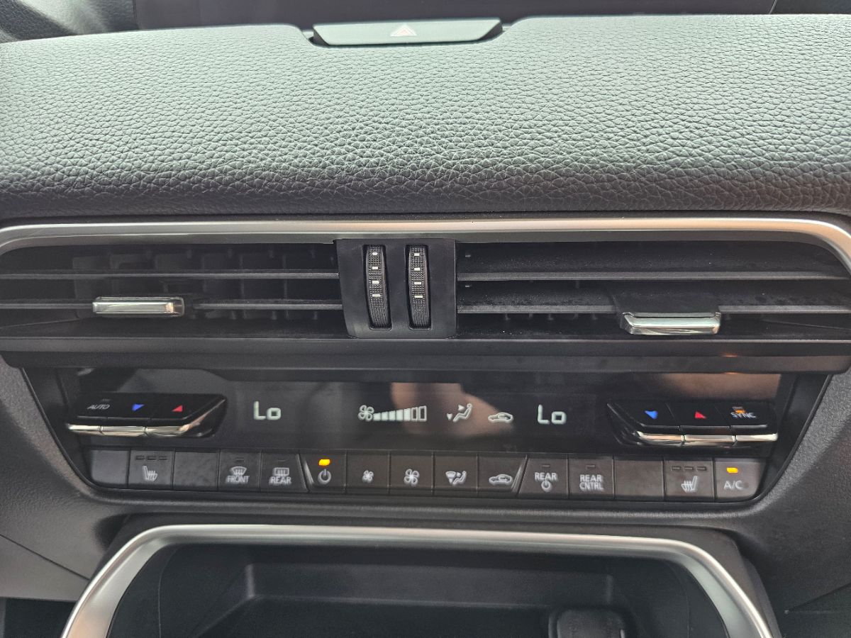 2024 Mazda CX-90 3.3 Turbo Preferred Plus photo 8