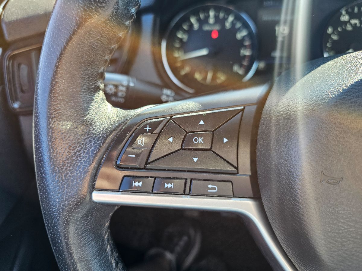2020 Nissan Rogue SV photo 20