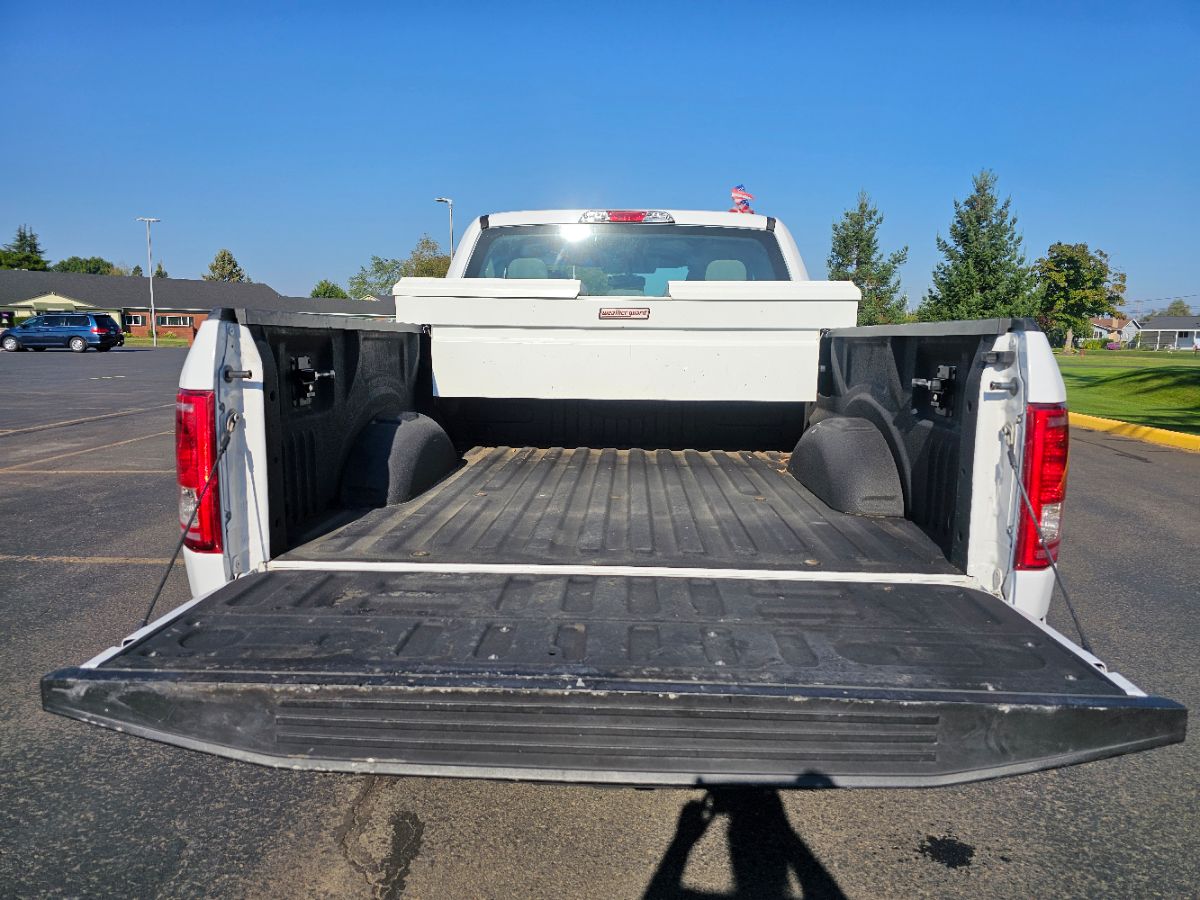 2017 Ford F-150 XL photo 17