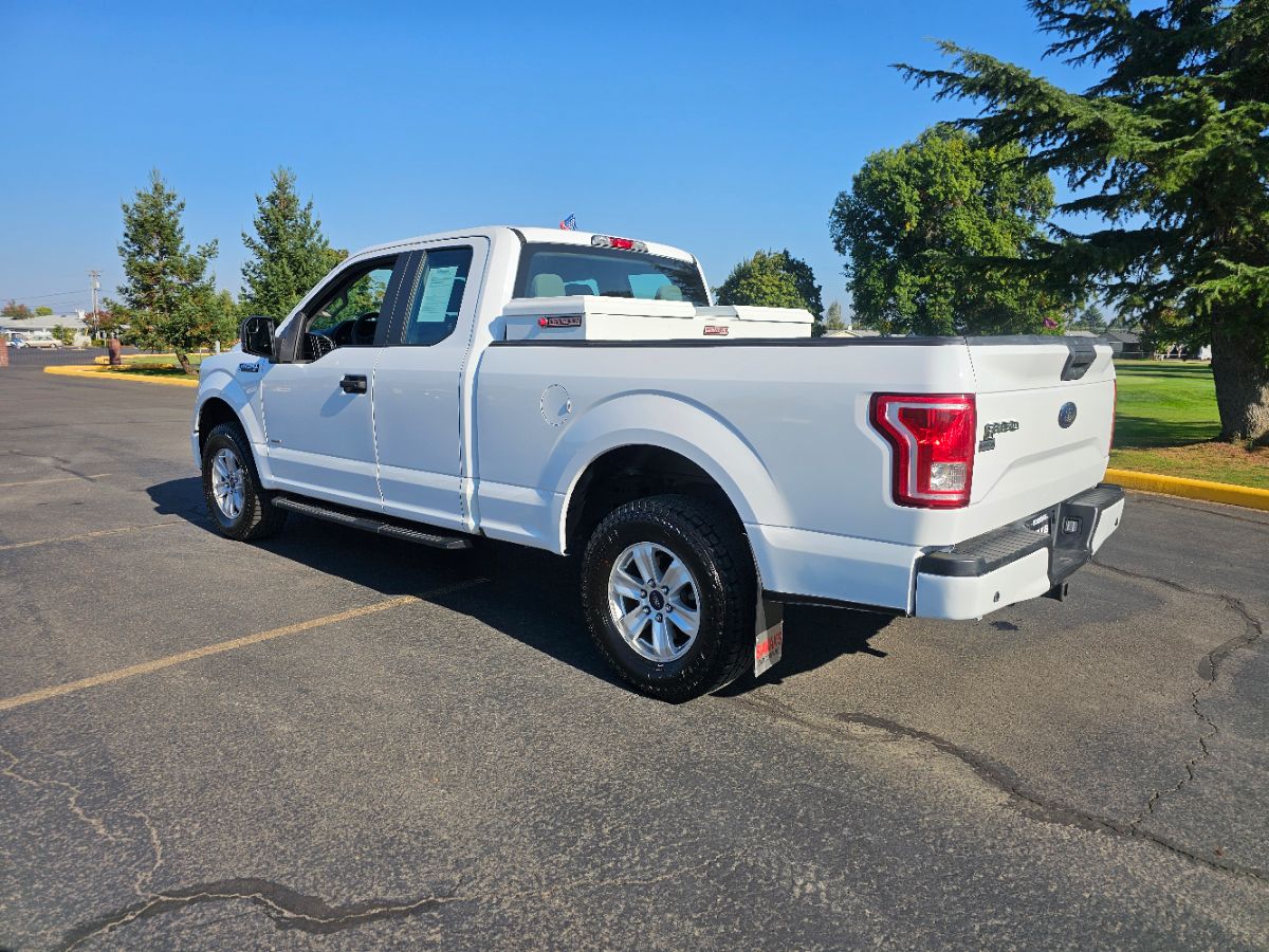 2017 Ford F-150 XL photo 18