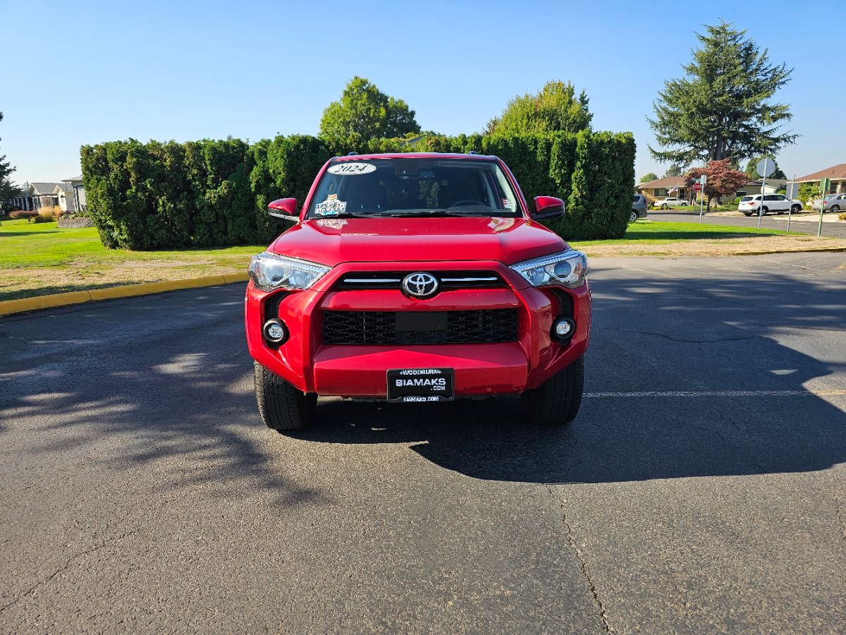 2024 Toyota 4Runner SR5 photo 3