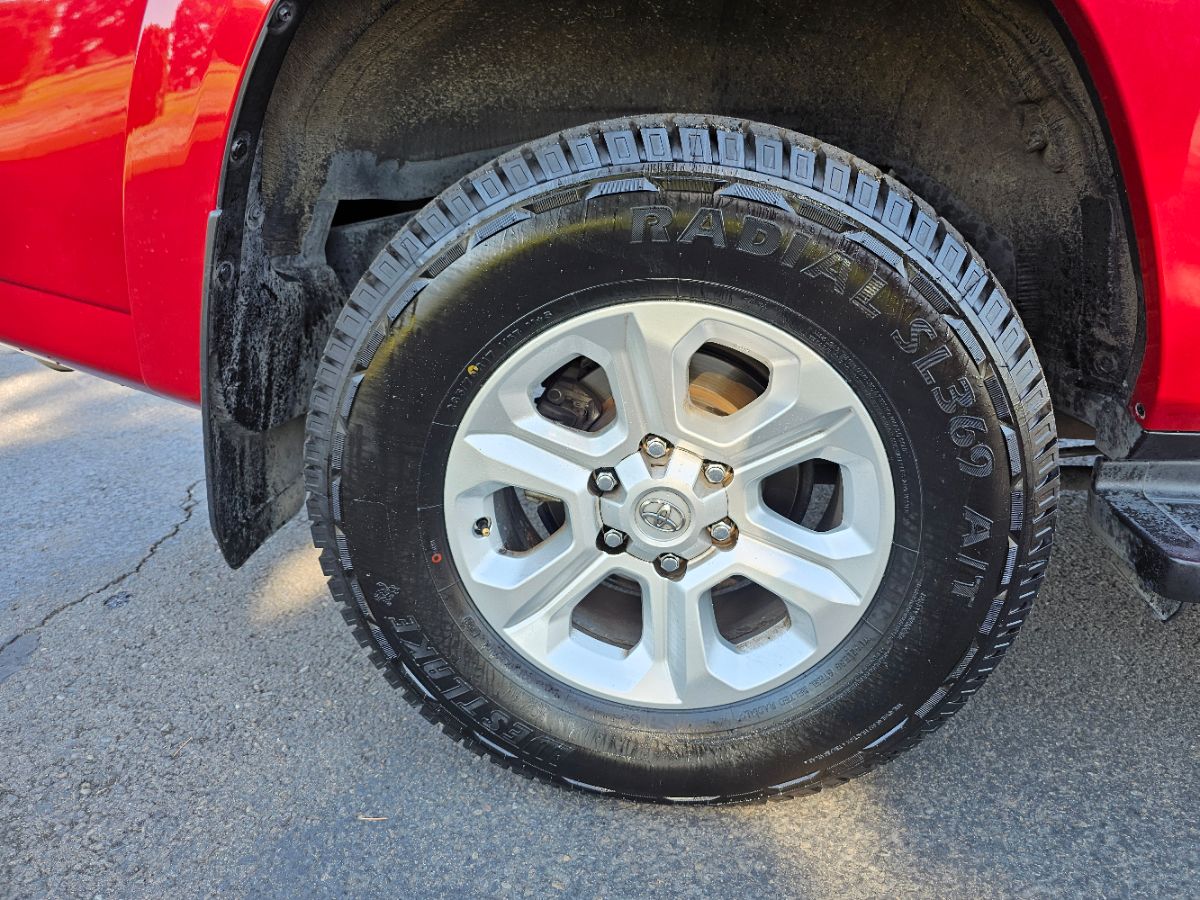2024 Toyota 4Runner SR5 photo 14