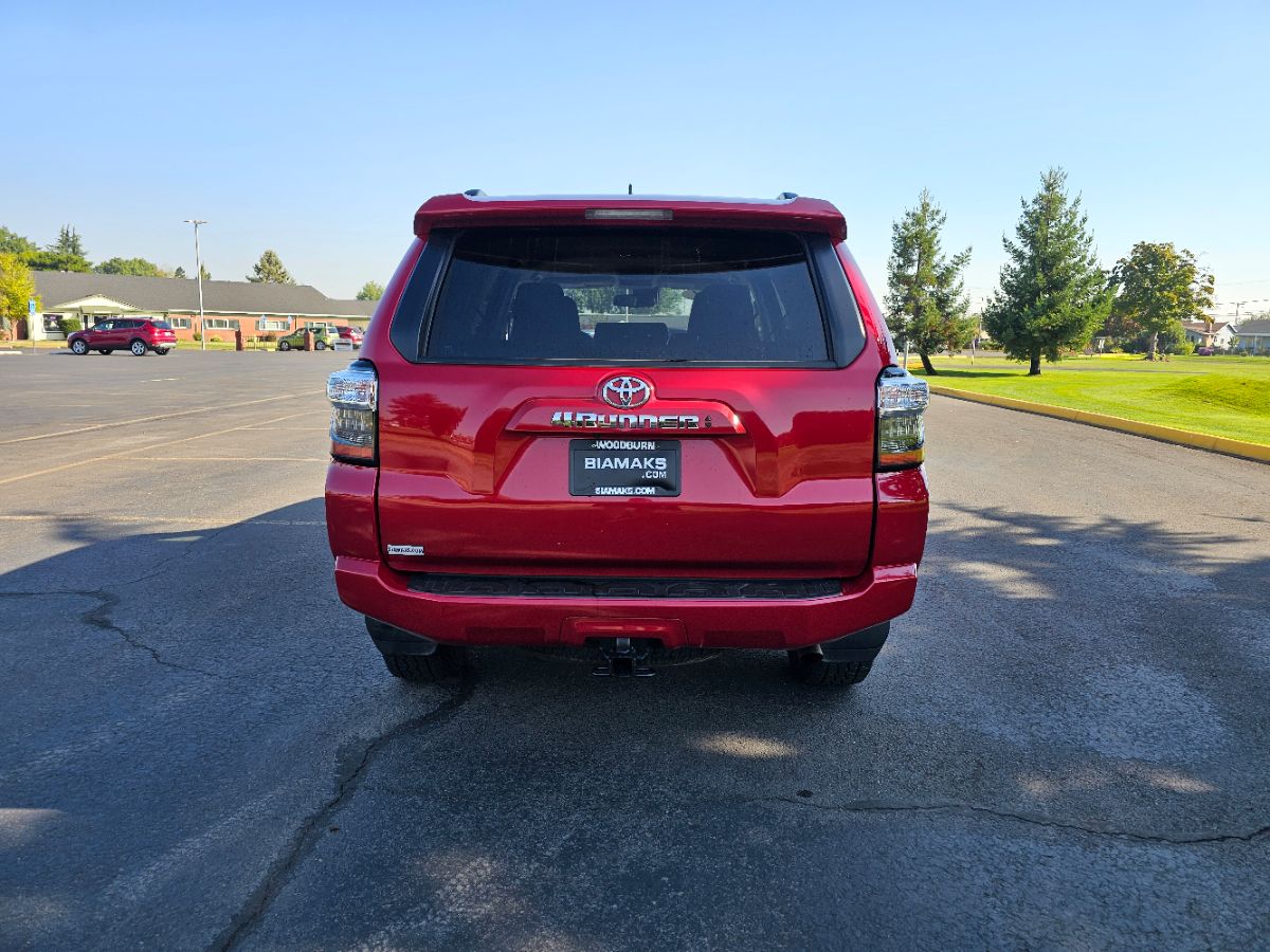 2024 Toyota 4Runner SR5 photo 16
