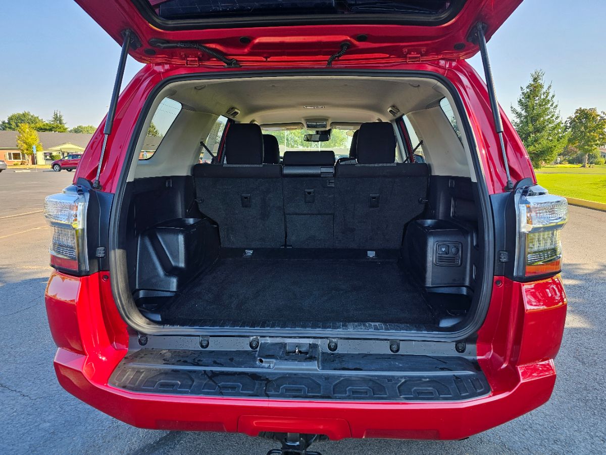 2024 Toyota 4Runner SR5 photo 17
