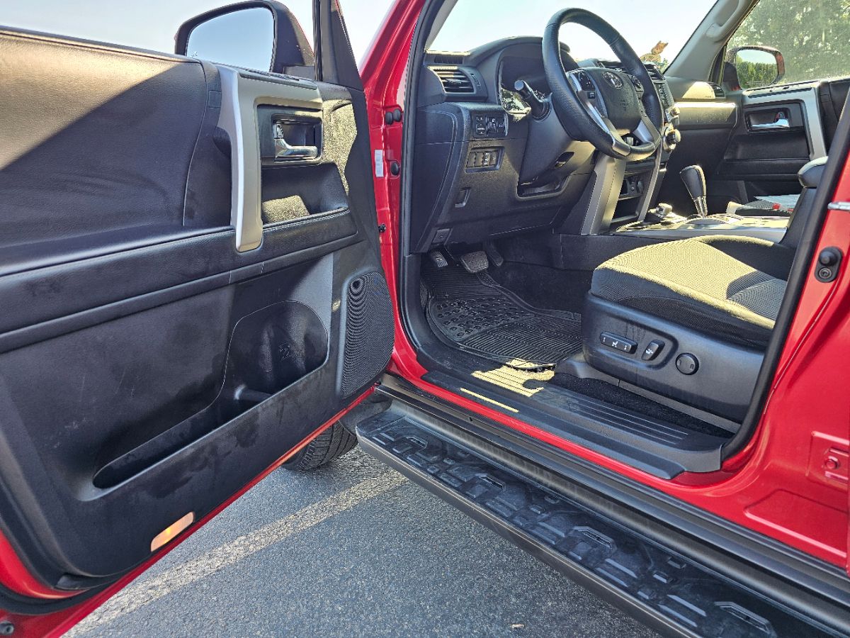 2024 Toyota 4Runner SR5 photo 23