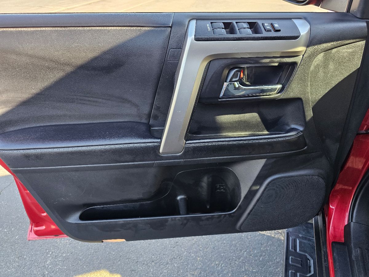 2024 Toyota 4Runner SR5 photo 24