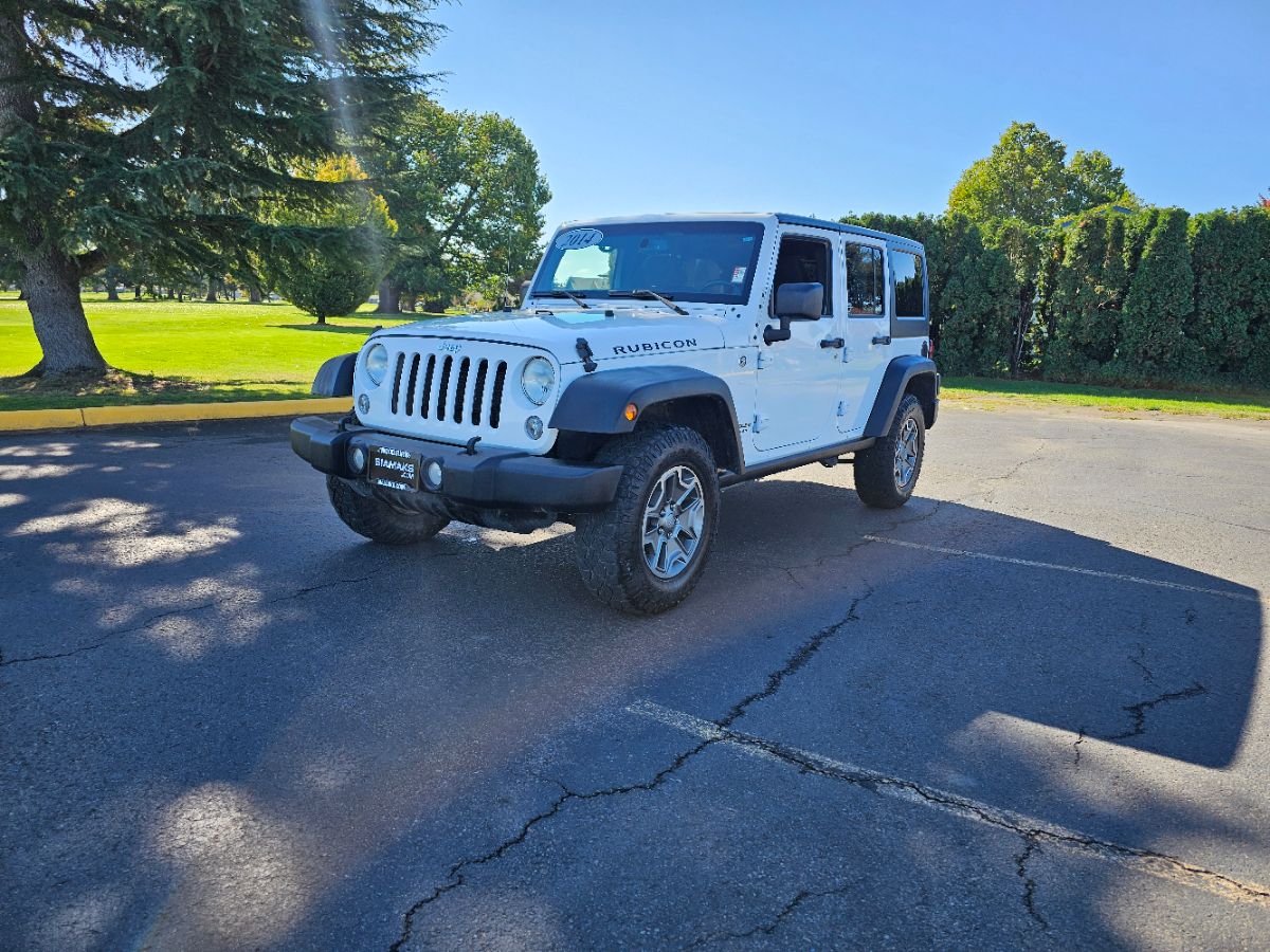 2014 Jeep Wrangler Unlimited Rubicon photo 2