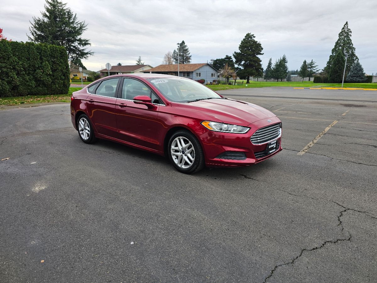 2016 Ford Fusion SE photo 4