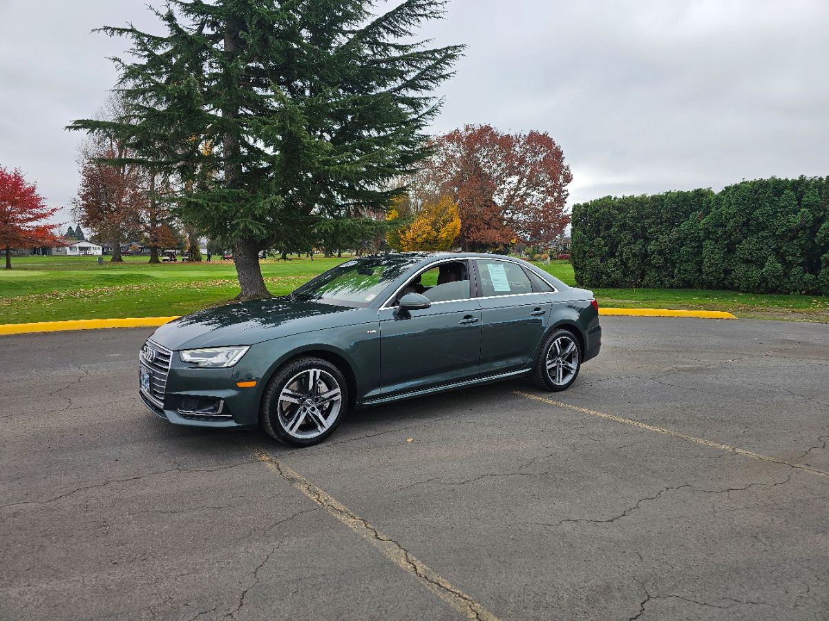 2017 Audi A4 Quattro Prestige photo 2