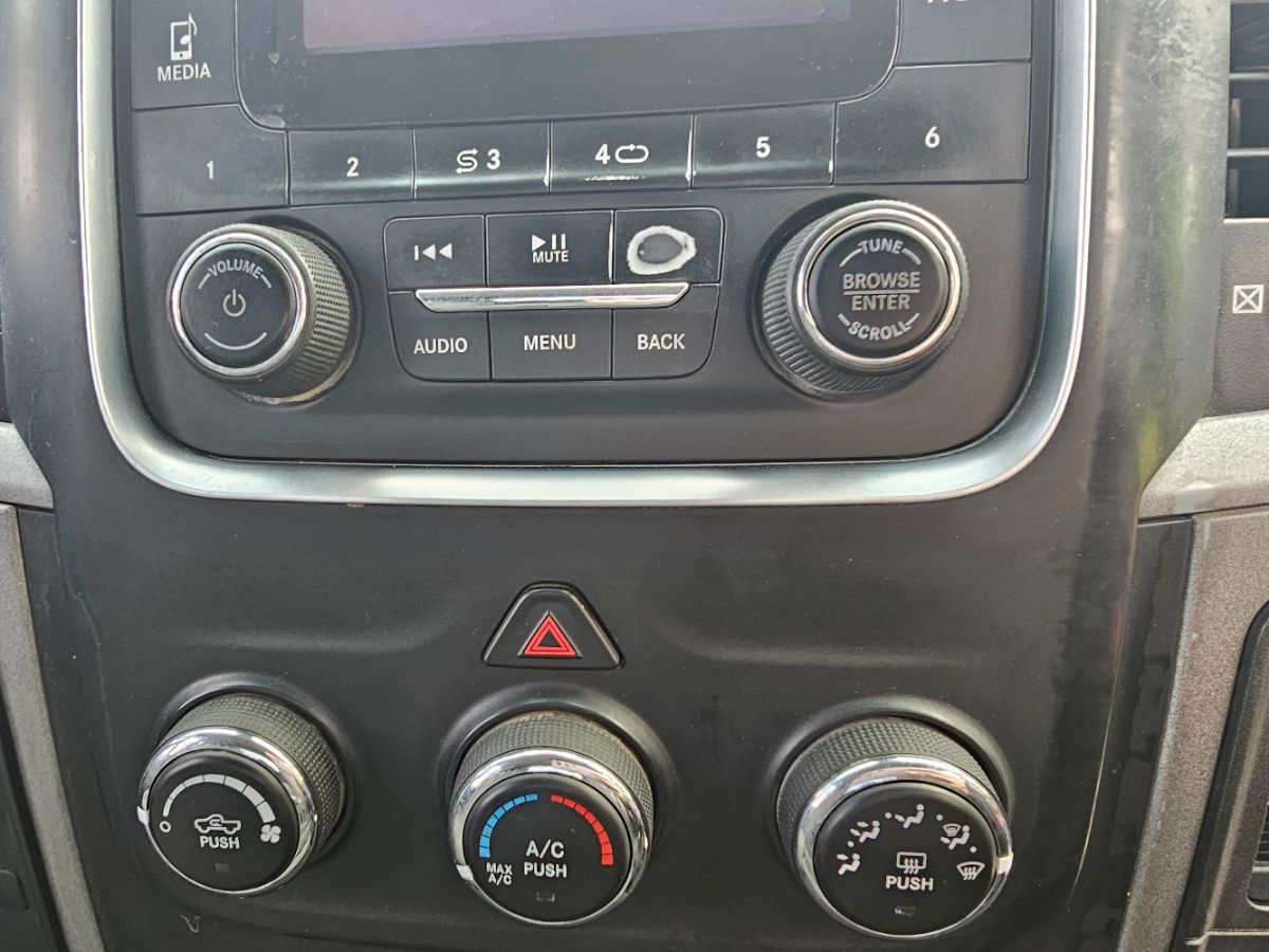 2015 RAM Ram 1500 Pickup Tradesman - Photo 10