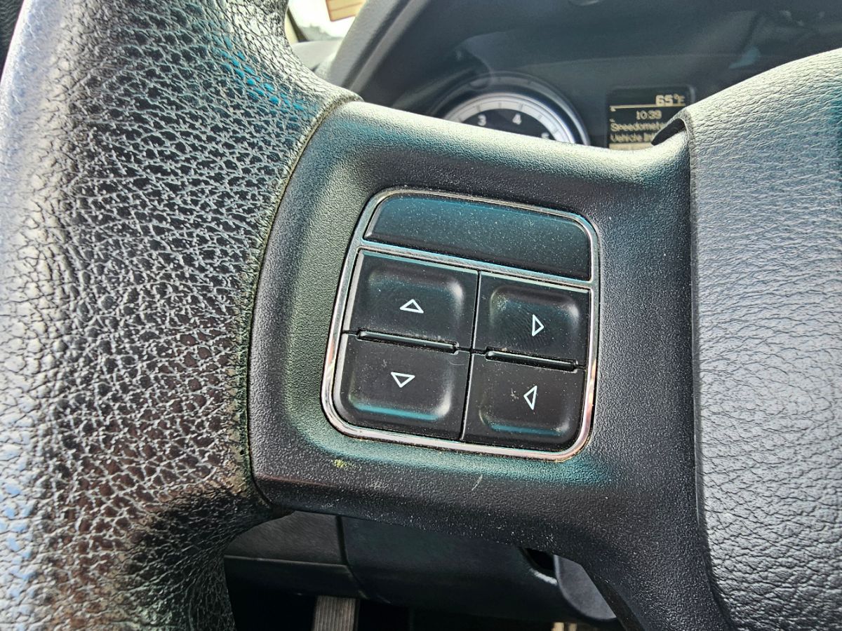 2015 RAM Ram 1500 Pickup Tradesman - Photo 30