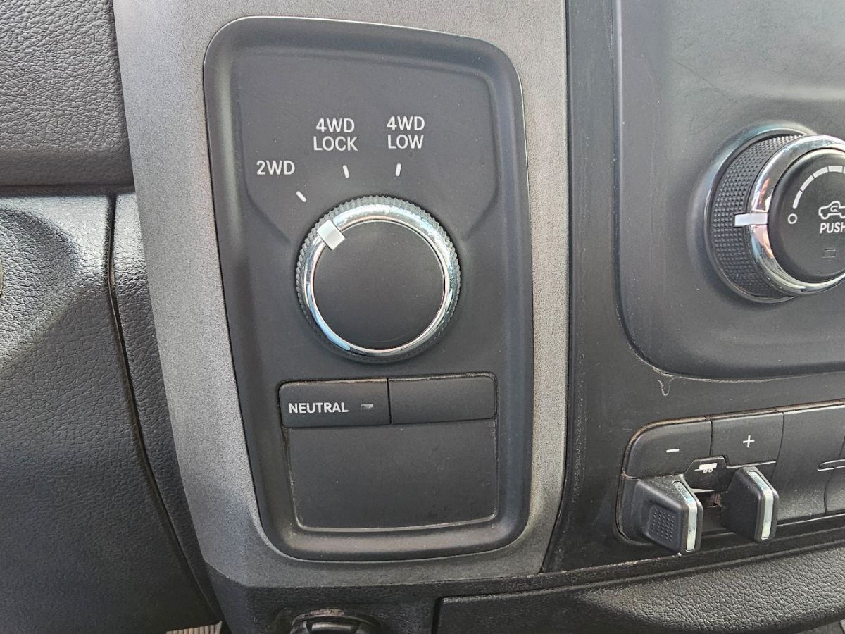 2015 RAM Ram 1500 Pickup Tradesman - Photo 32