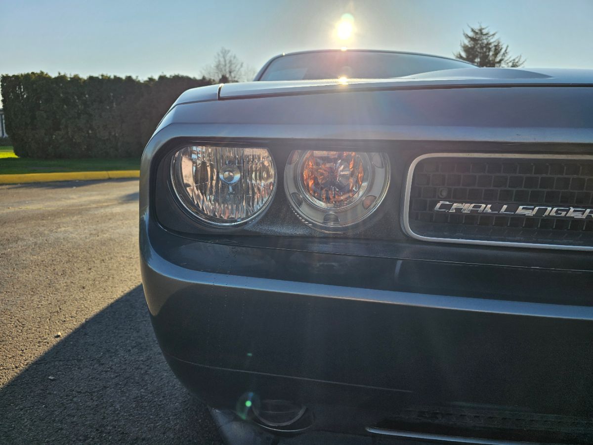 2012 Dodge Challenger SXT - Photo 5