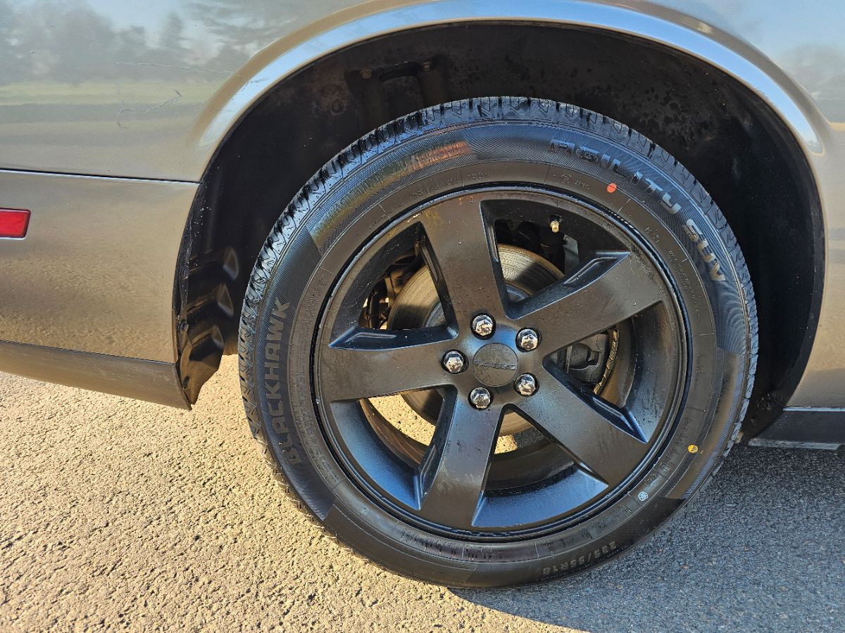 2012 Dodge Challenger SXT - Photo 16