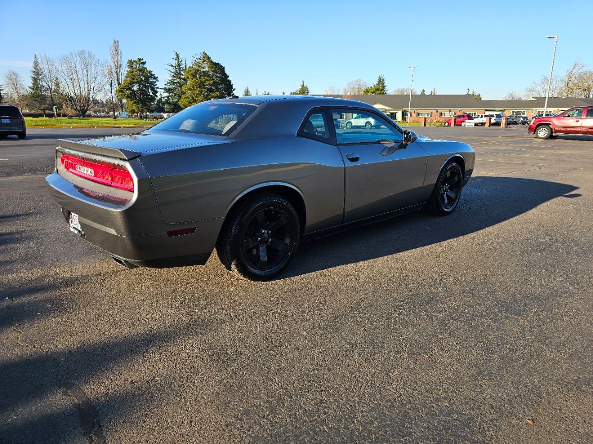 2012 Dodge Challenger SXT - Photo 17