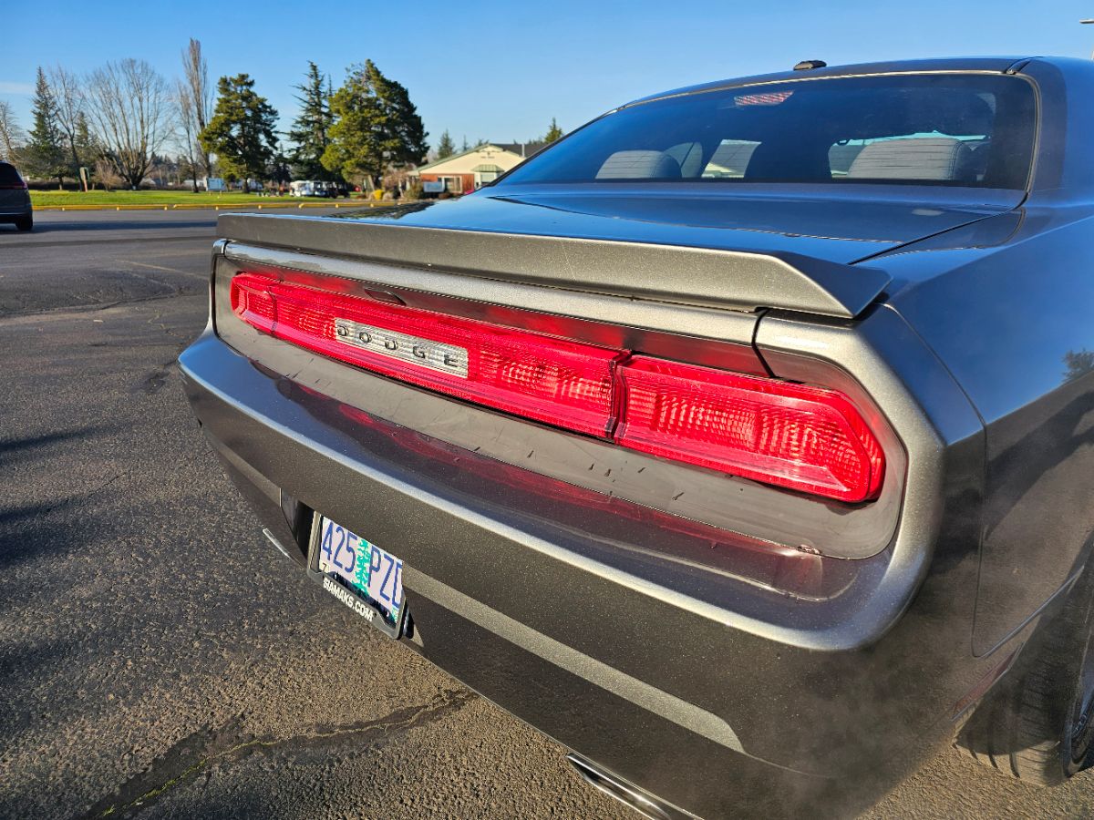2012 Dodge Challenger SXT - Photo 18