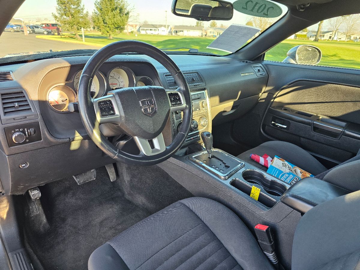 2012 Dodge Challenger SXT - Photo 25