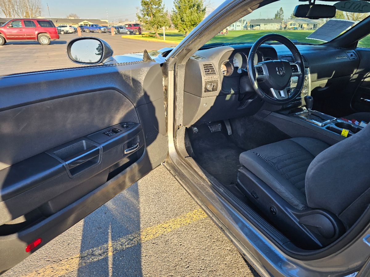 2012 Dodge Challenger SXT - Photo 26