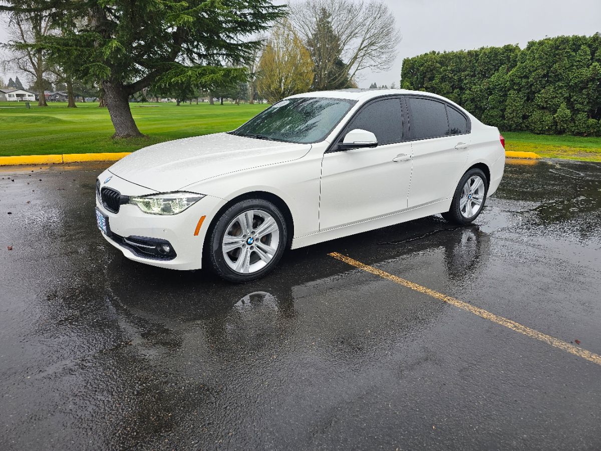 2016 BMW 3 Series 328i - Photo 3