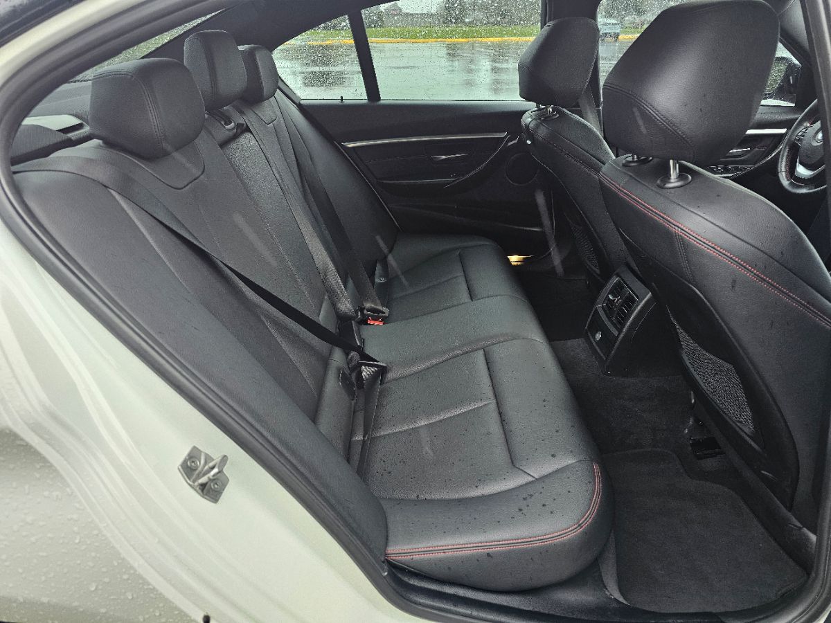 2016 BMW 3 Series 328i - Photo 18