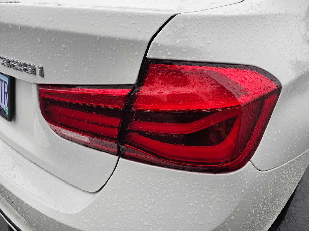 2016 BMW 3 Series 328i - Photo 21