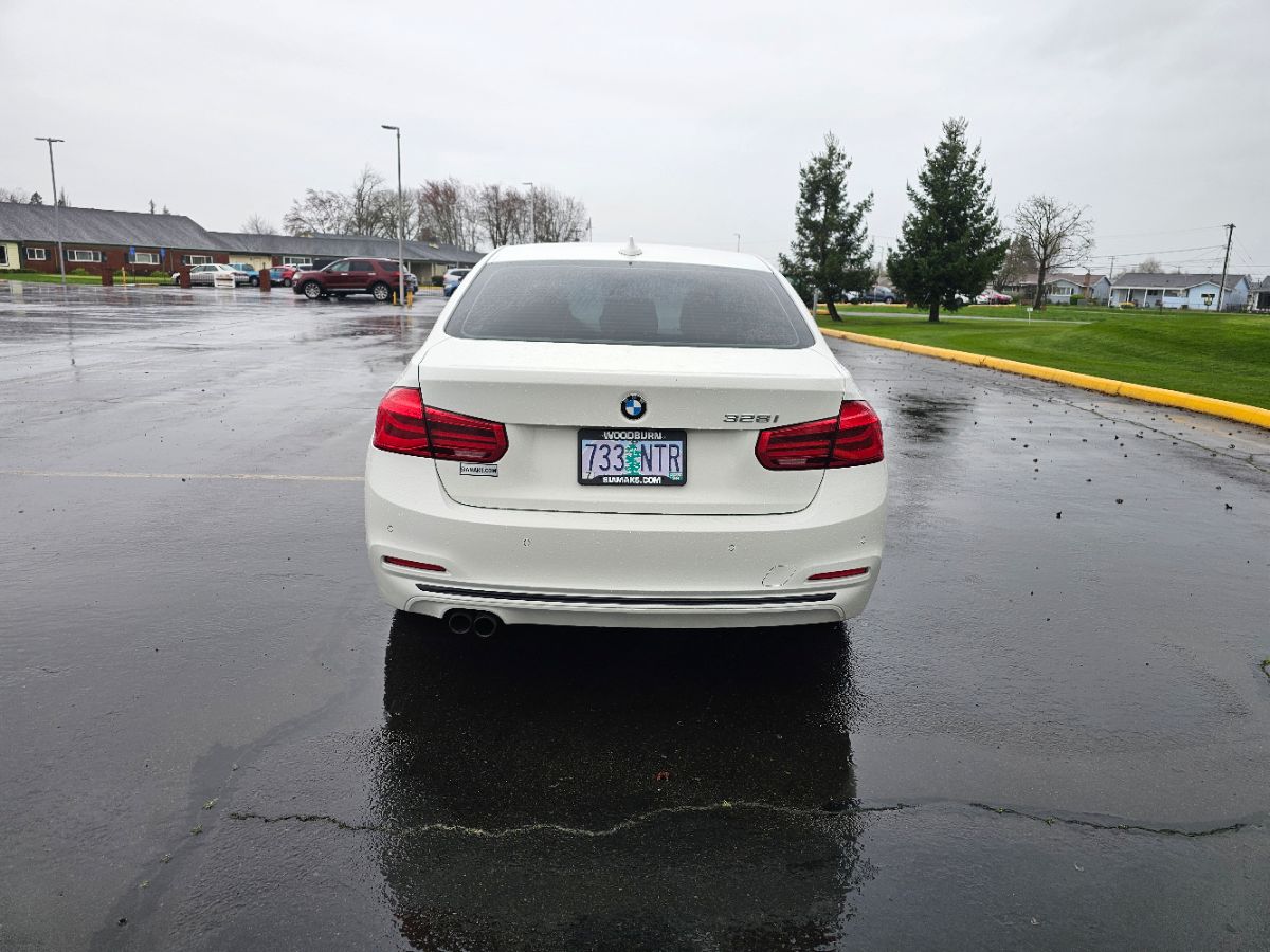 2016 BMW 3 Series 328i - Photo 22
