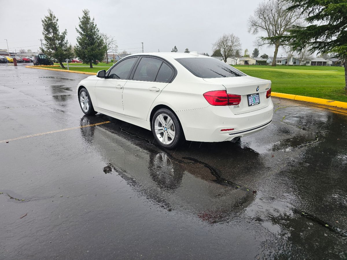 2016 BMW 3 Series 328i - Photo 24