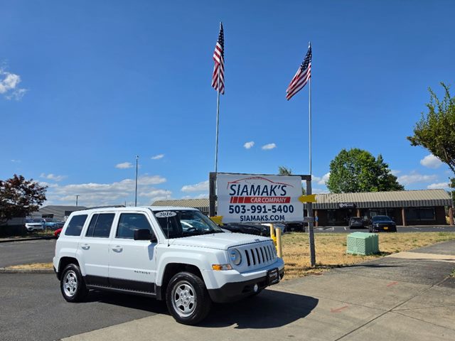 Bright White Clearcoat 2016 Jeep Patriot SUV / Crossover Front-Wheel Drive Automatic
