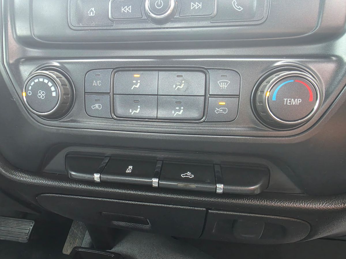 Chevrolet Silverado photo 12