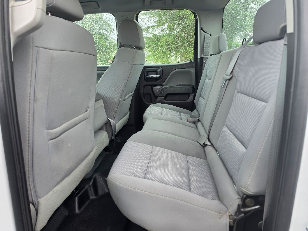 Chevrolet Silverado photo 24