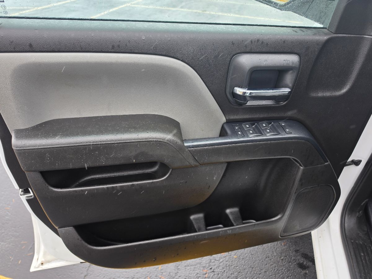 Chevrolet Silverado photo 27