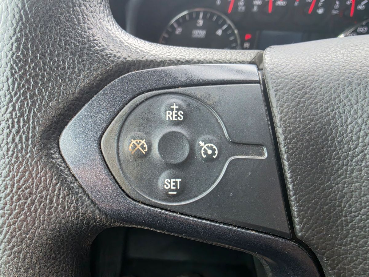 Chevrolet Silverado photo 30