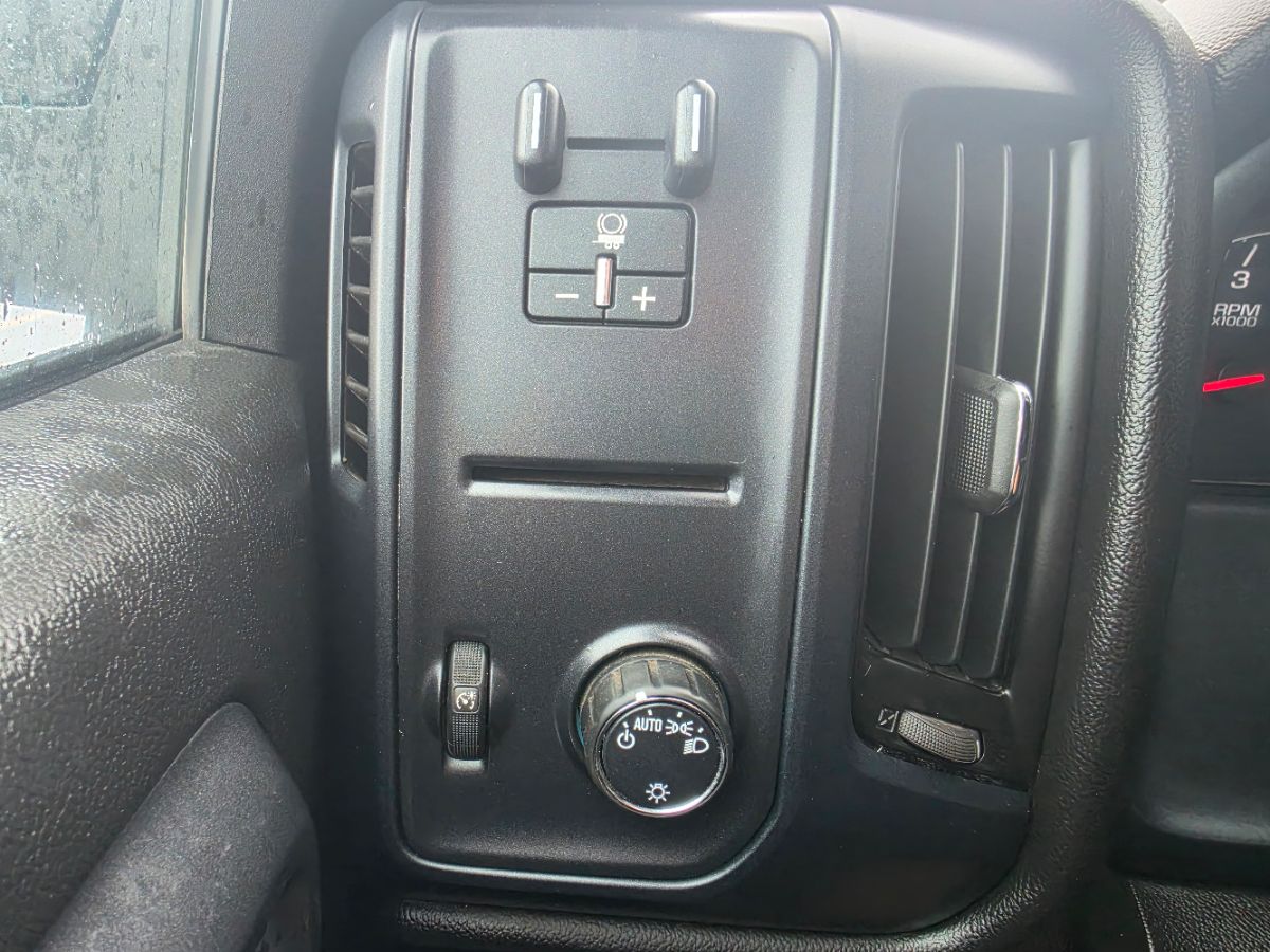 Chevrolet Silverado photo 31