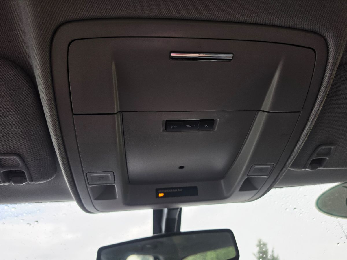 Chevrolet Silverado photo 33