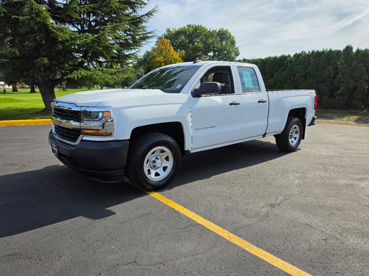 Chevrolet Silverado photo 4