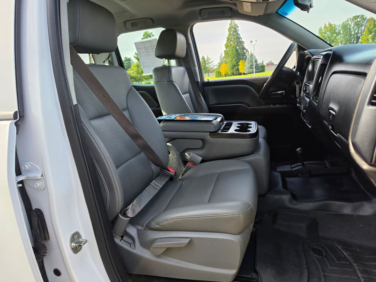 Chevrolet Silverado photo 9