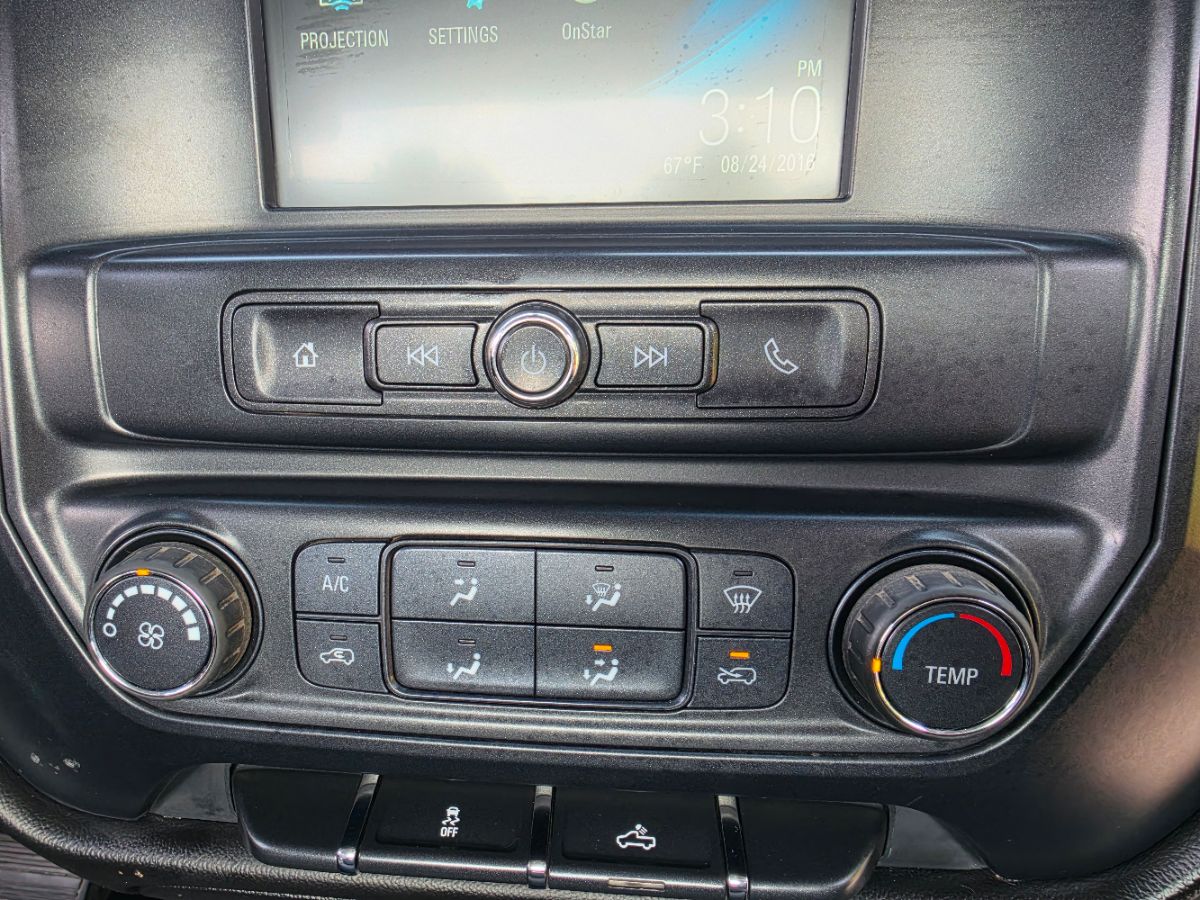 Chevrolet Silverado photo 11