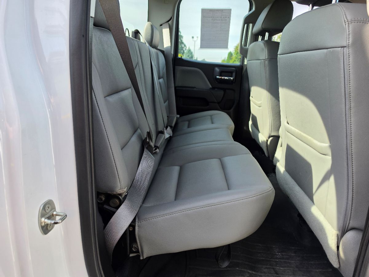Chevrolet Silverado photo 17