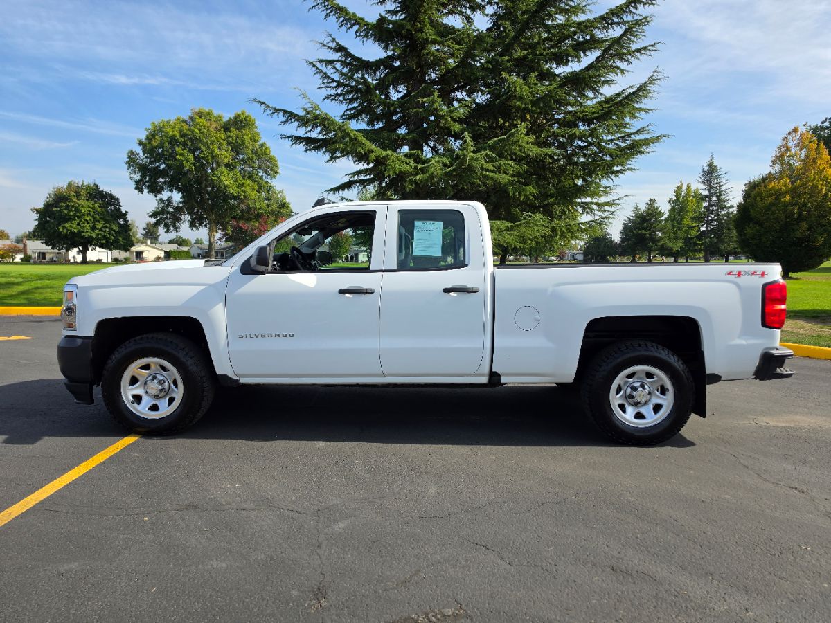 Chevrolet Silverado photo 24