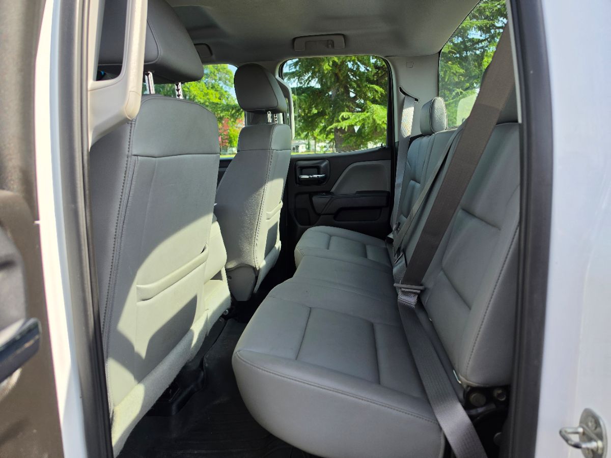 Chevrolet Silverado photo 26