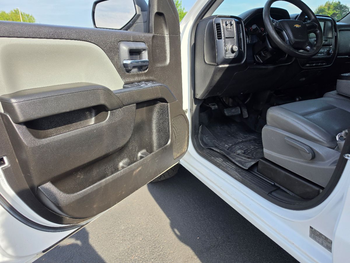 Chevrolet Silverado photo 28