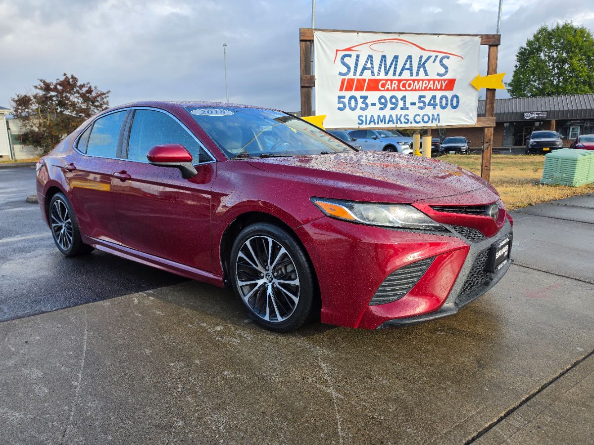 Toyota Camry photo 3