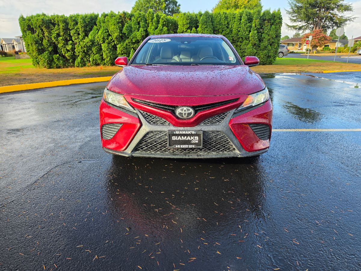 Toyota Camry photo 5