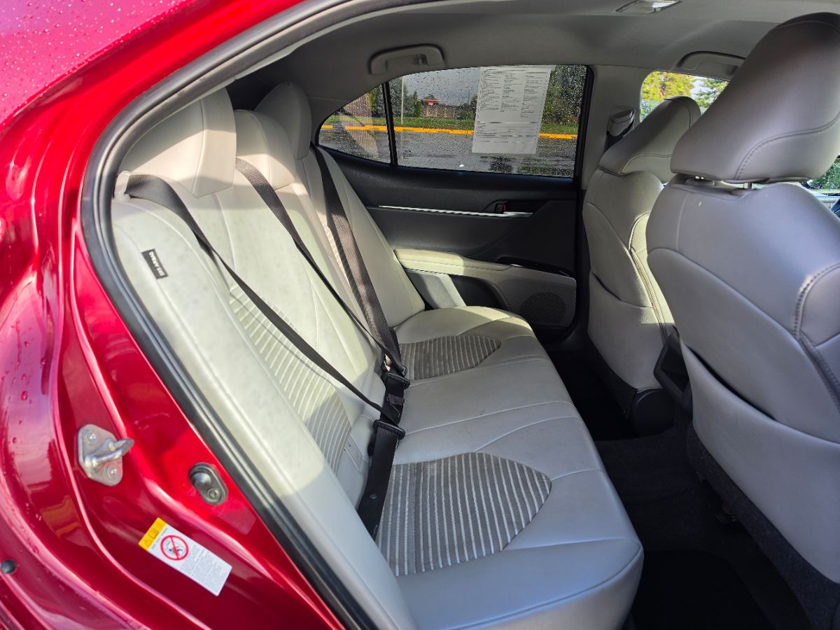Toyota Camry photo 17
