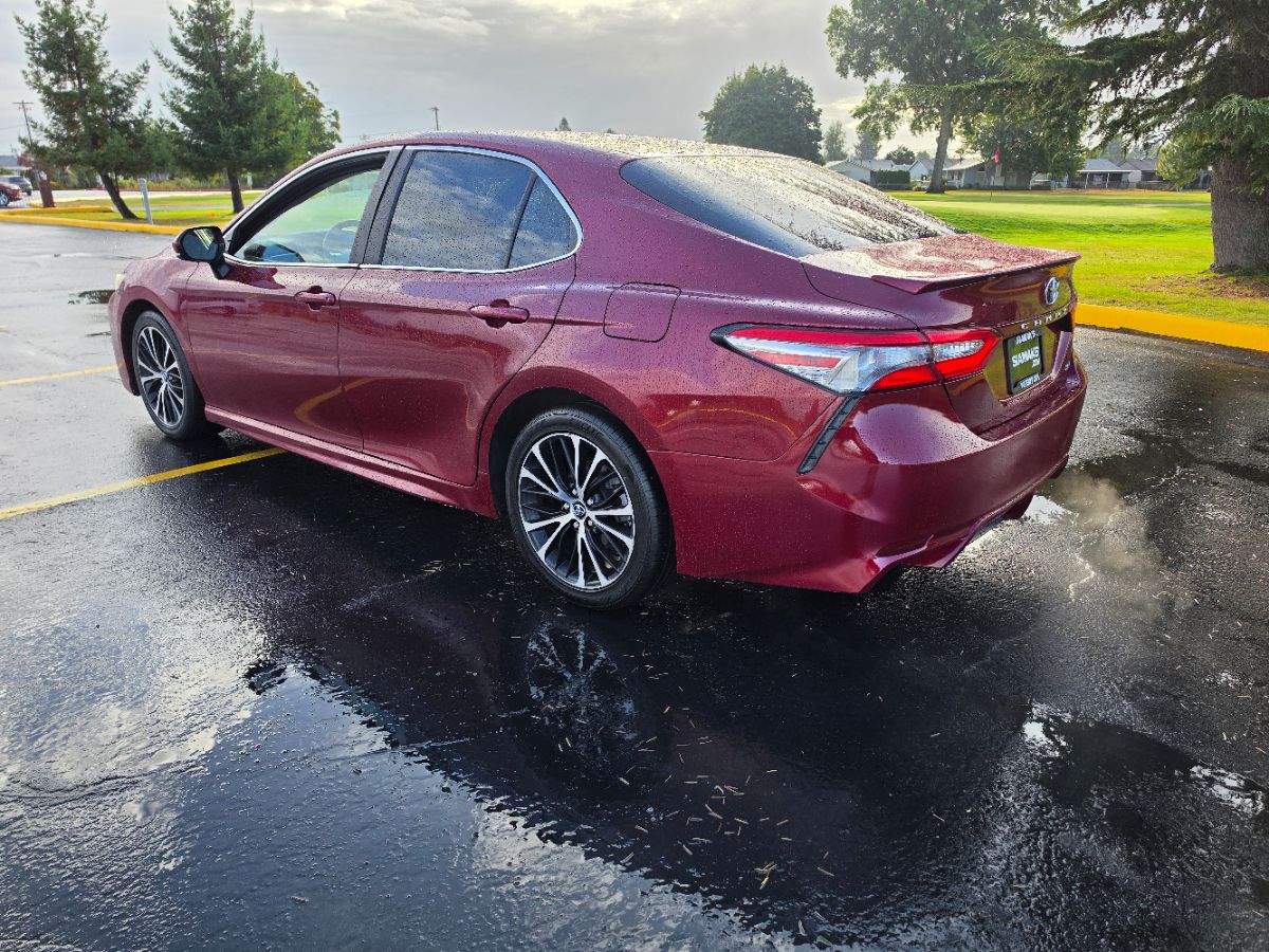 Toyota Camry photo 23
