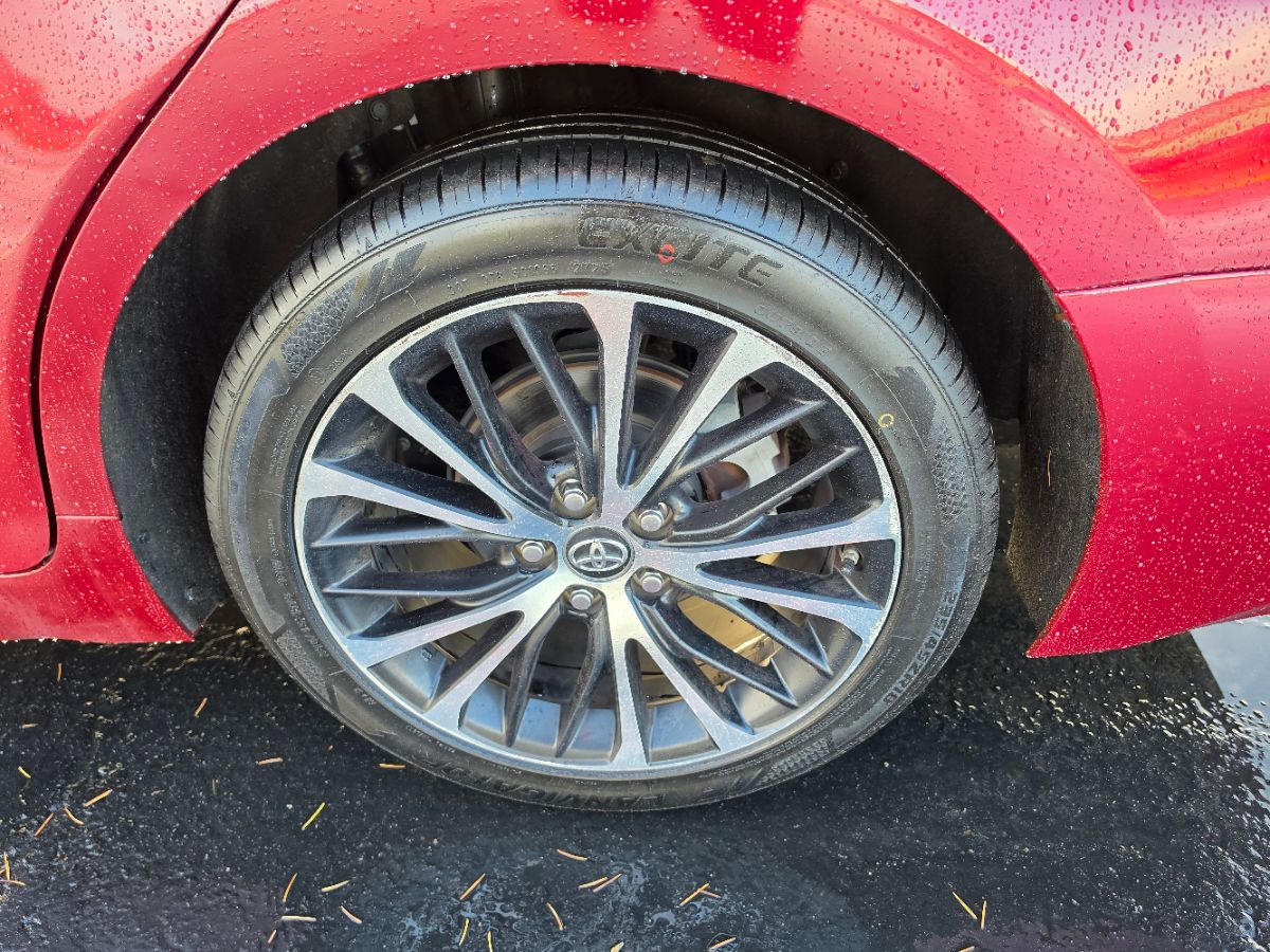 Toyota Camry photo 25