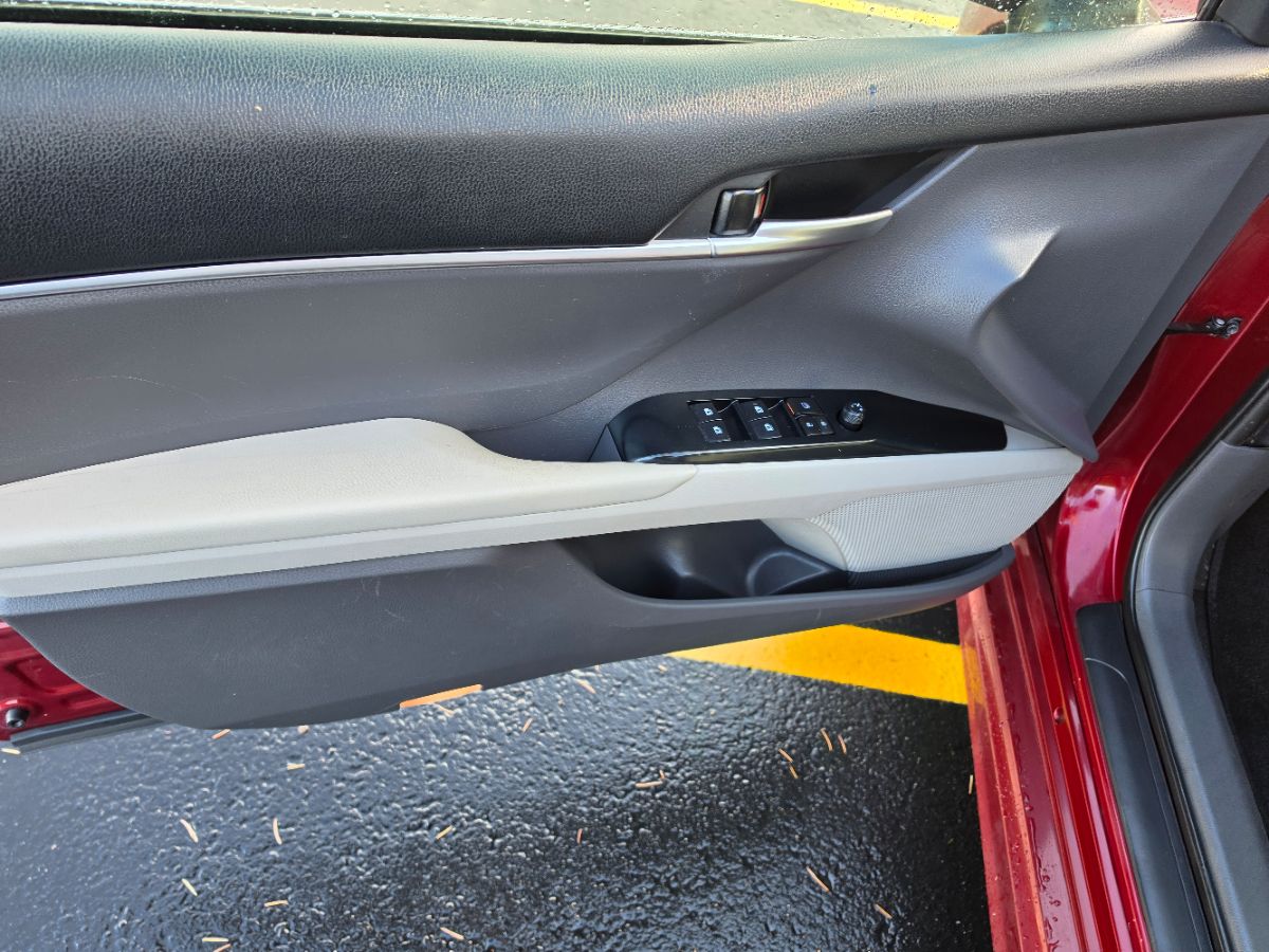 Toyota Camry photo 29