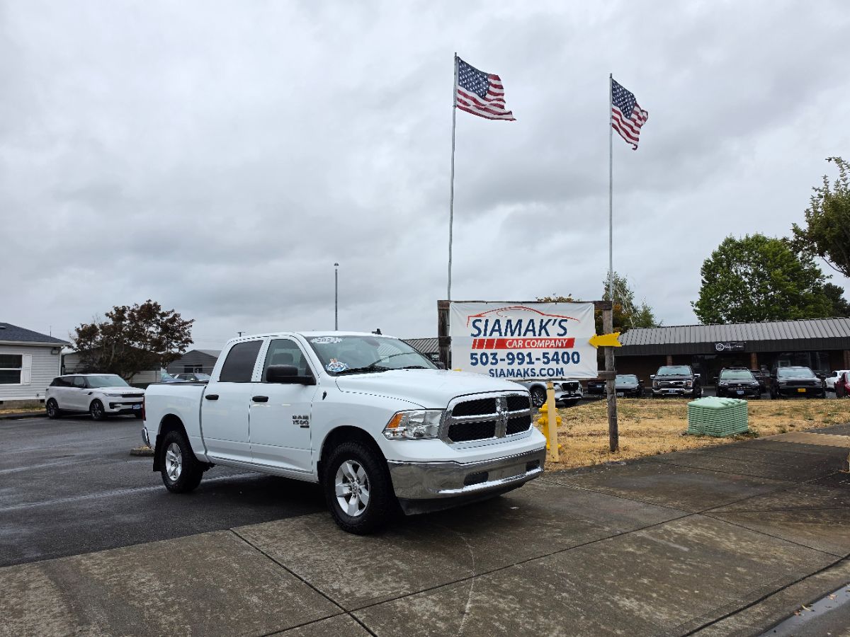2023 Ram 1500 Classic SLT 4X4 4 DOOR CREW CAB