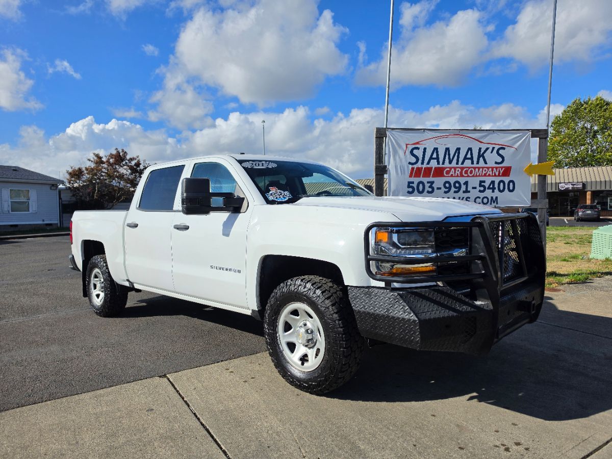Chevrolet Silverado photo 3